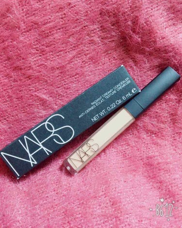 
★ NARS

   ラディアントクリーミーコンシーラー
    No.1245   GINGER

目の下のクマが気になって気になって、、、😢
カバー力が高く、ヨレにくいコンシーラーを探していて、口