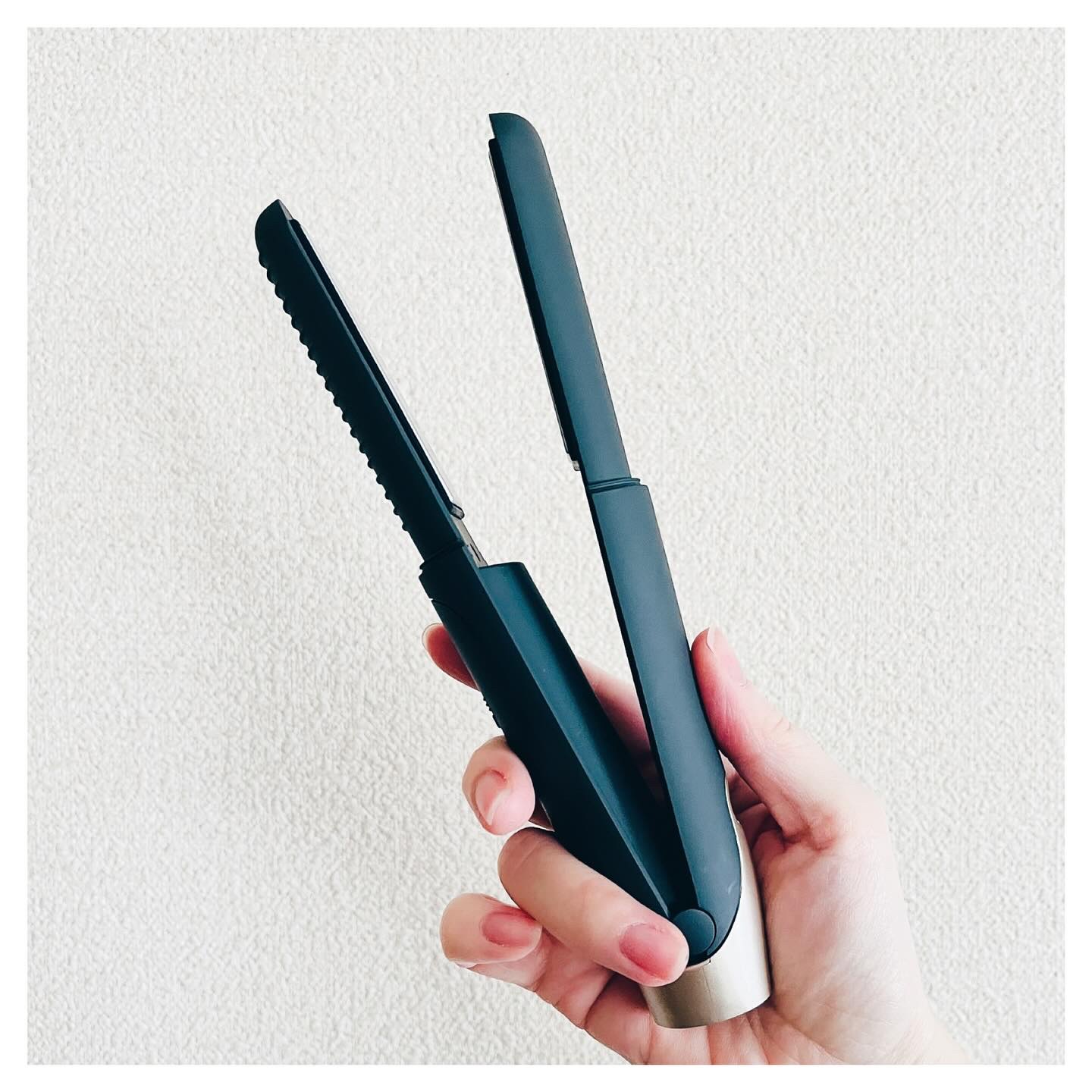 アゲツヤ コードレス ミニブラシアイロン プラス ブラック アゲツヤ