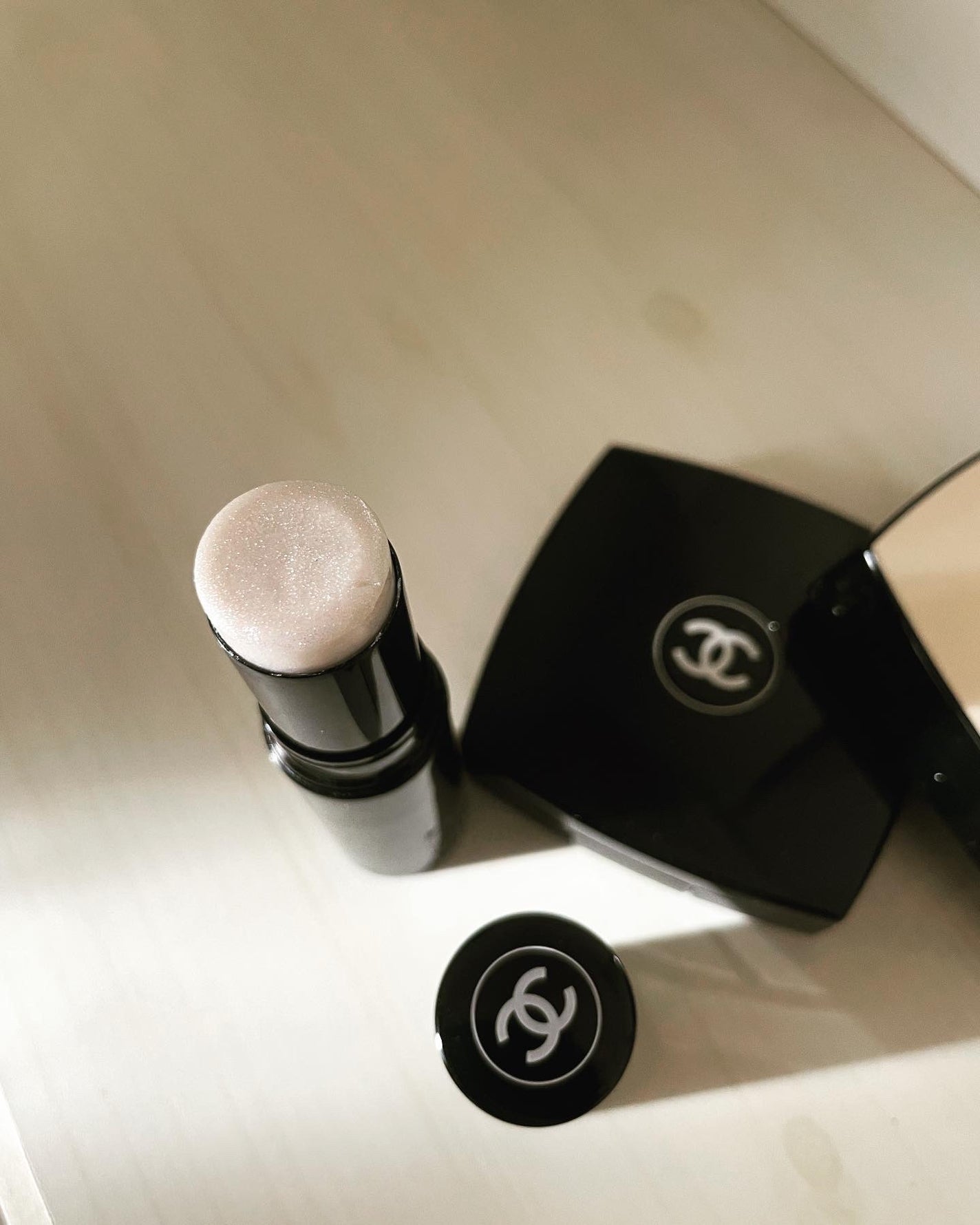 ボーム エサンシエル/CHANEL/スティックハイライトを使ったクチコミ(4枚目)