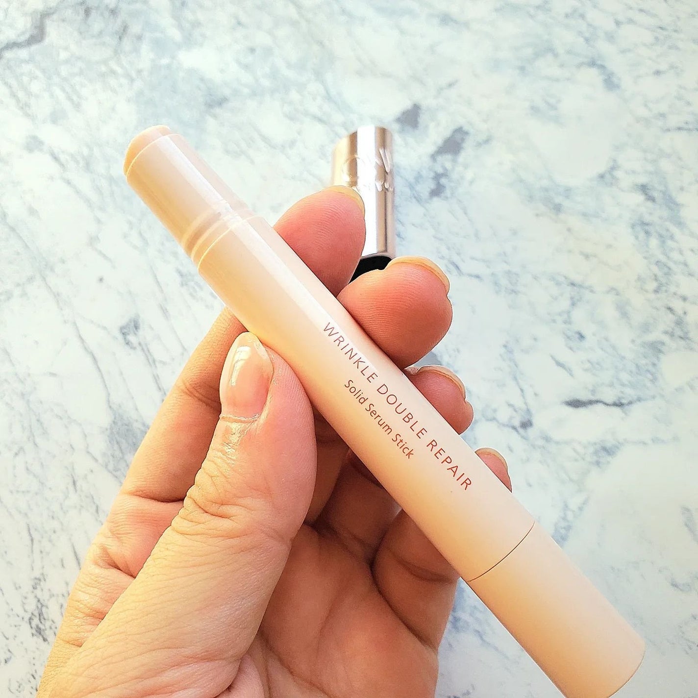 アヤ☆フォロバ100 on LIPS 「株式会社コーセー様より、ONEBYKOSÉ リンクルダブルリペ..」(4枚目)