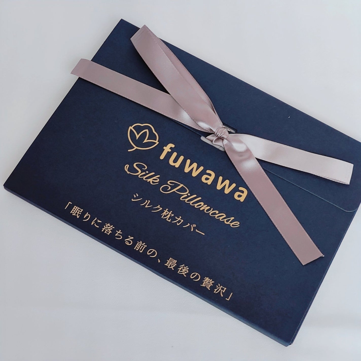 Panamama【フォロバ】 on LIPS 「寝ている間の贅沢なケア🌖シルク枕カバー肌と髪に優しいシルク10..」(3枚目)