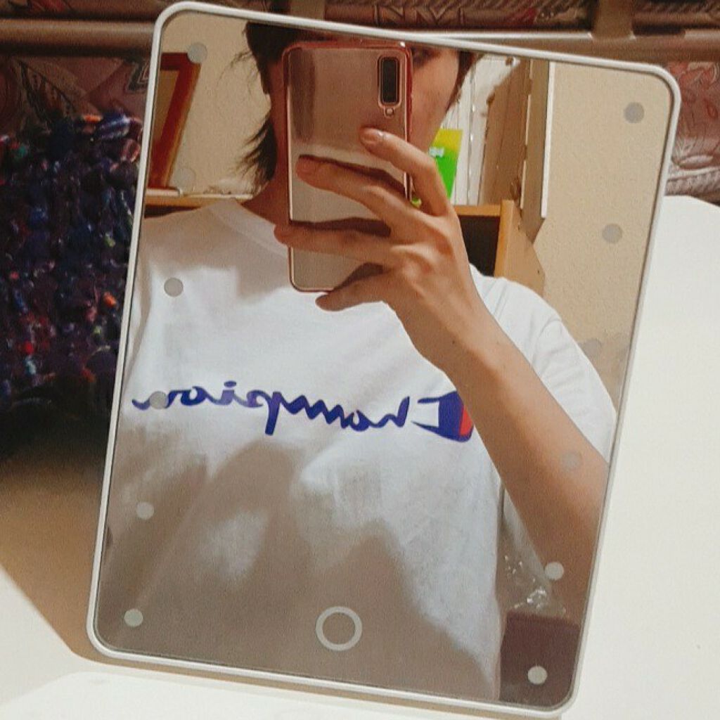 LED付ミラー(スタンドタイプ)/DAISO/その他化粧小物を使ったクチコミ（2枚目）