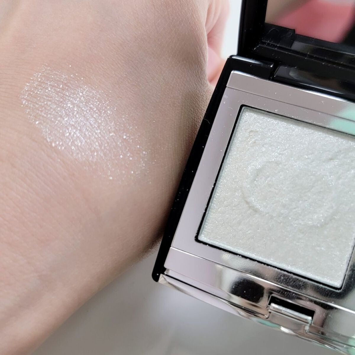 モノ クルール クチュール/Dior/単色アイシャドウを使ったクチコミ(5枚目)