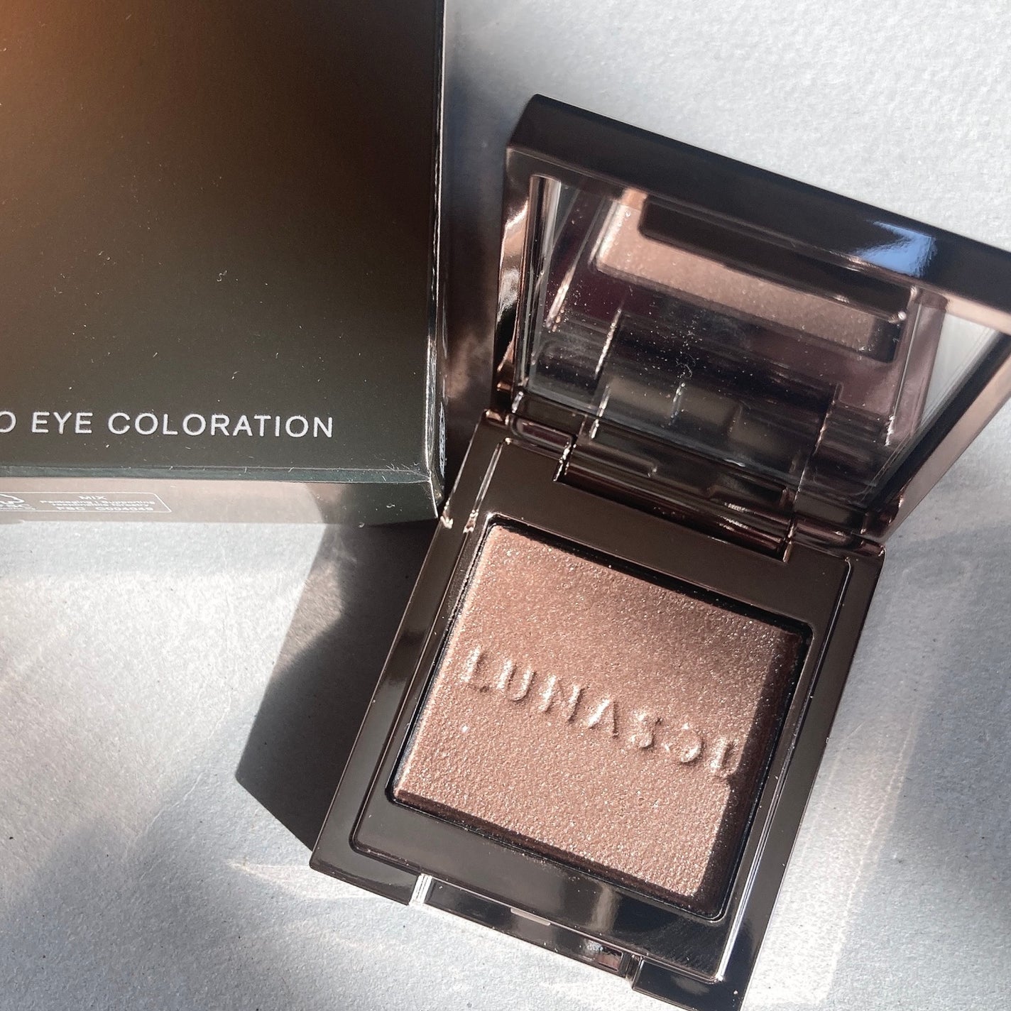 ルナソル モノアイカラーレーション/LUNASOL/単色アイシャドウを使ったクチコミ(1枚目)