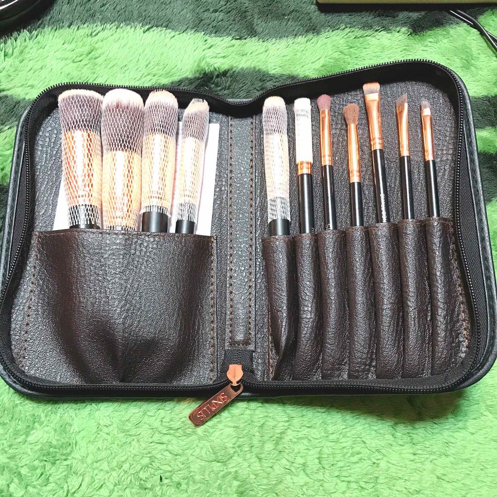 貴族のゴールド メイクブラシ11本セット 化粧ポーチ付き/SIXPLUS/メイクブラシを使ったクチコミ（1枚目）