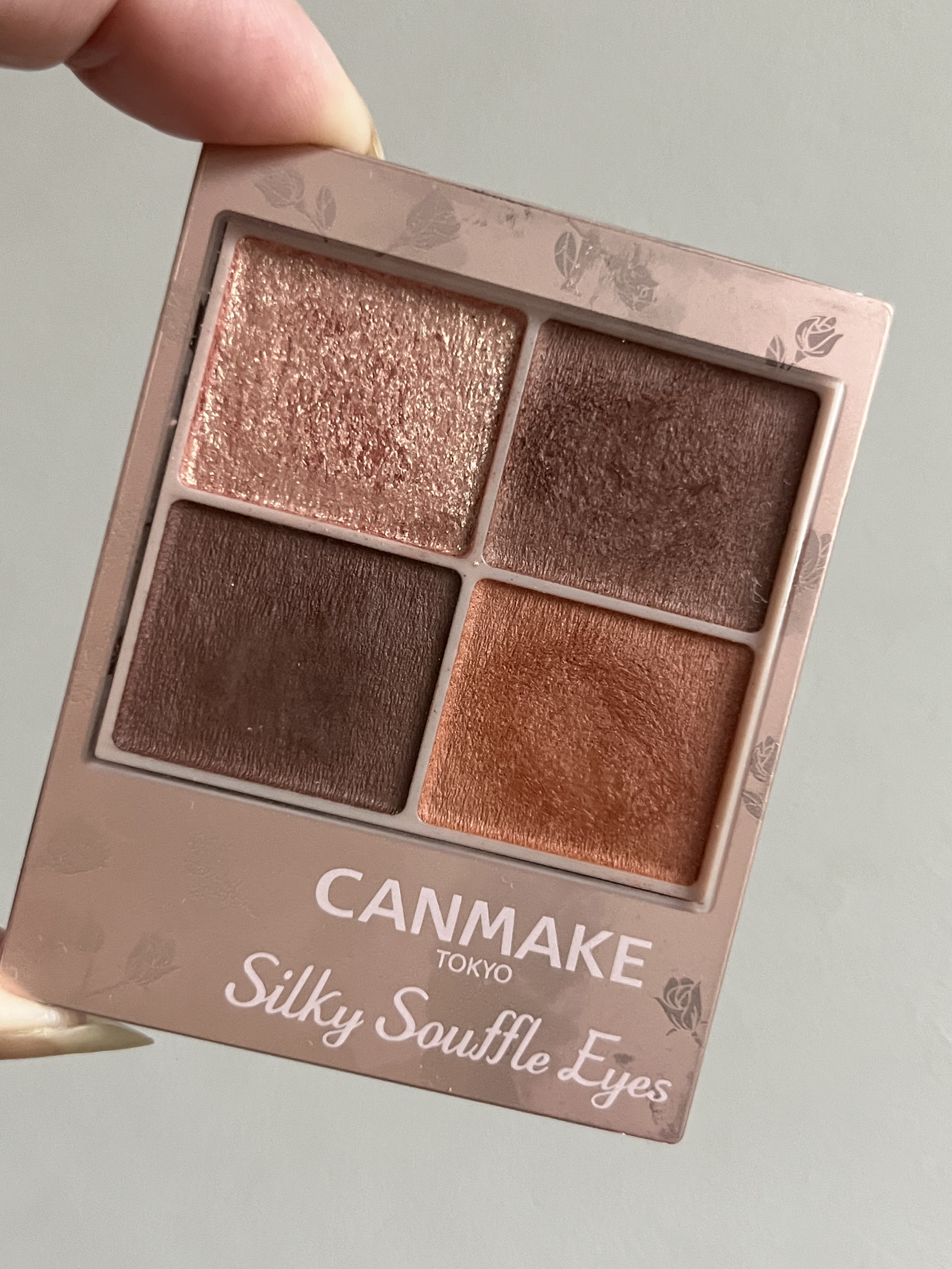 シルキースフレアイズ（マットタイプ）/キャンメイク/アイシャドウパレットを使ったクチコミ（3枚目）