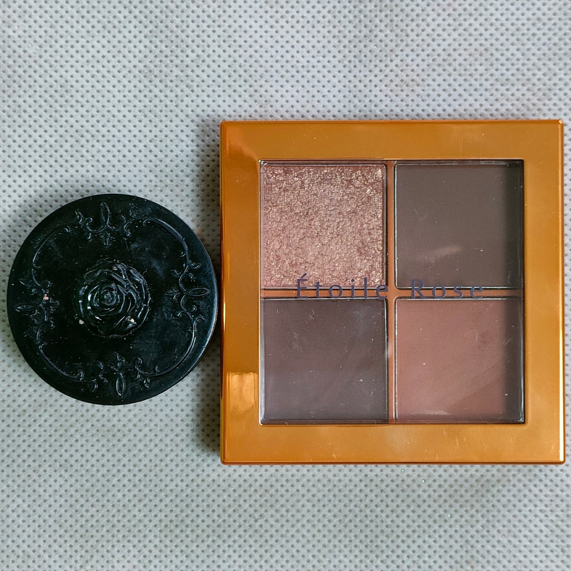 アイ グリッター/ANNA SUI/単色アイシャドウを使ったクチコミ（2枚目）