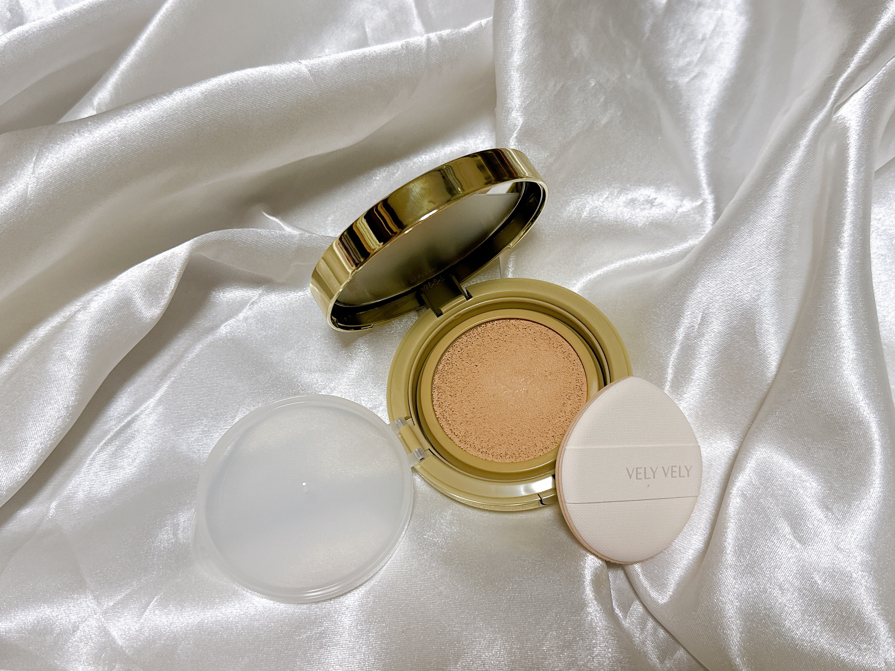 はちみつツヤ肌クッションファンデ/VELY VELY/クッションファンデーションを使ったクチコミ（2枚目）