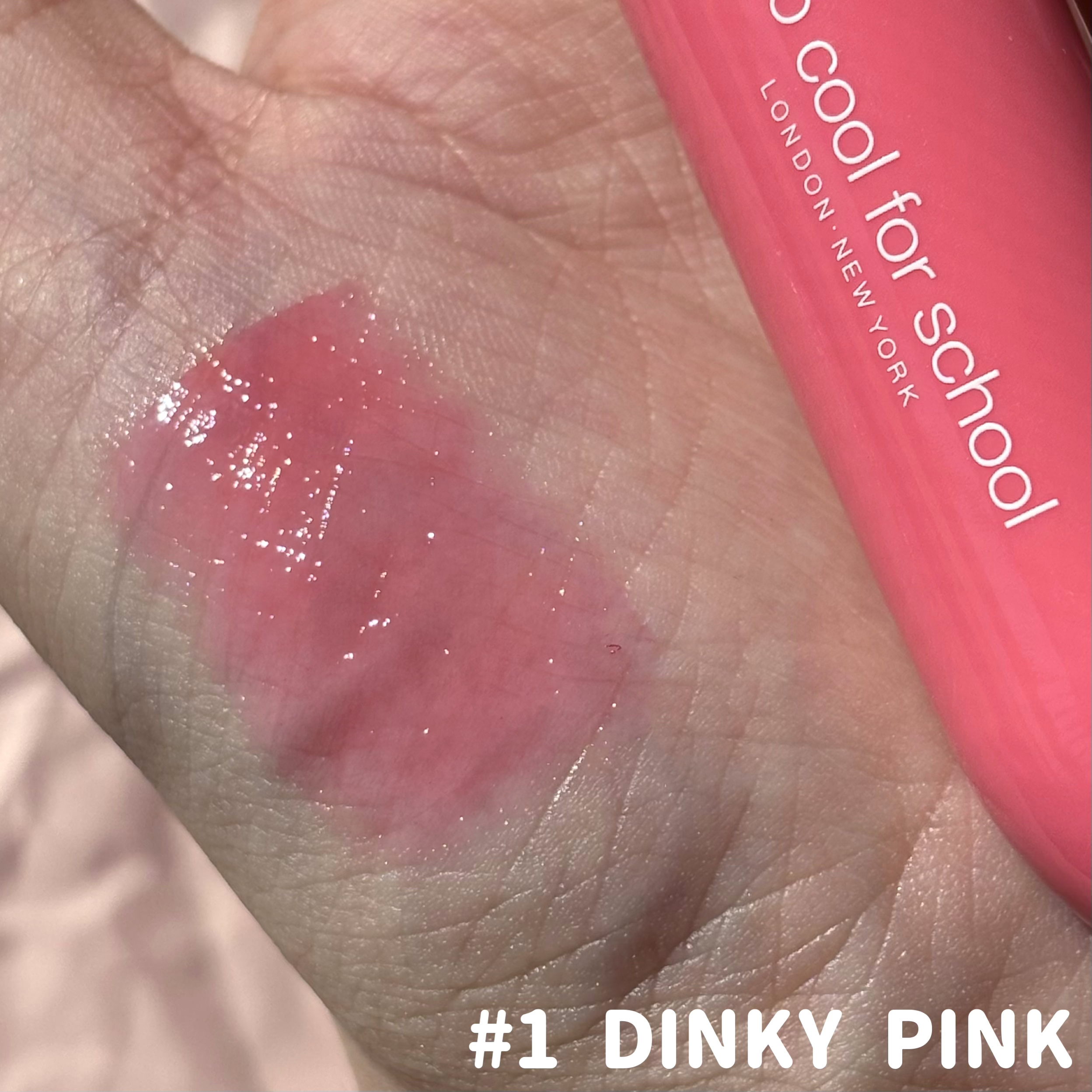 グロッシーブラスターティント #1 DINKY PINK/too cool for school/リップティントを使ったクチコミ（2枚目）