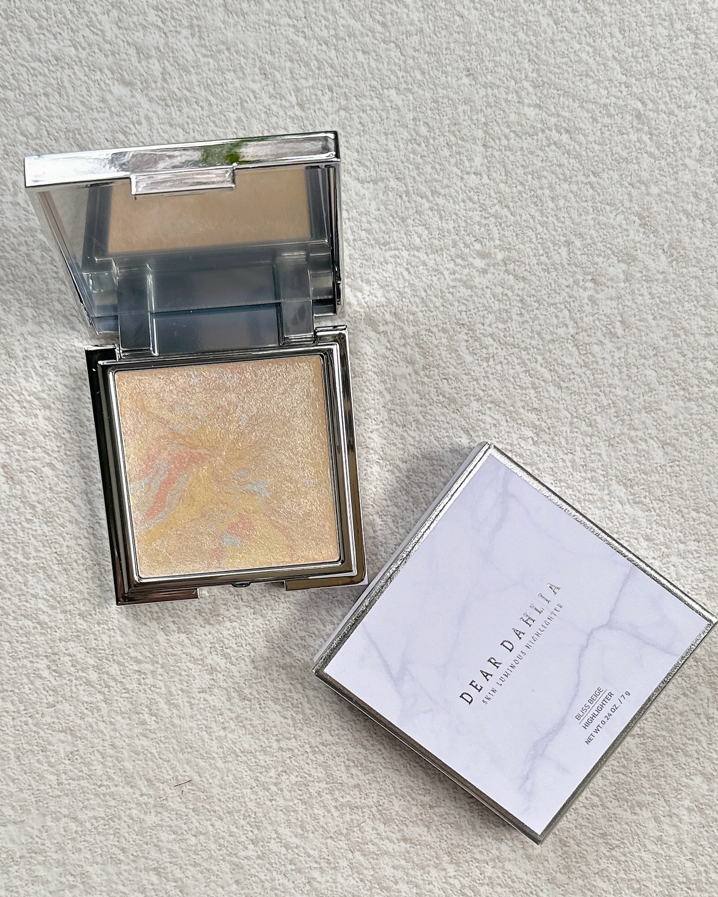 スキンルミナスハイライター/DEAR DAHLIA/パウダーハイライトを使ったクチコミ（1枚目）