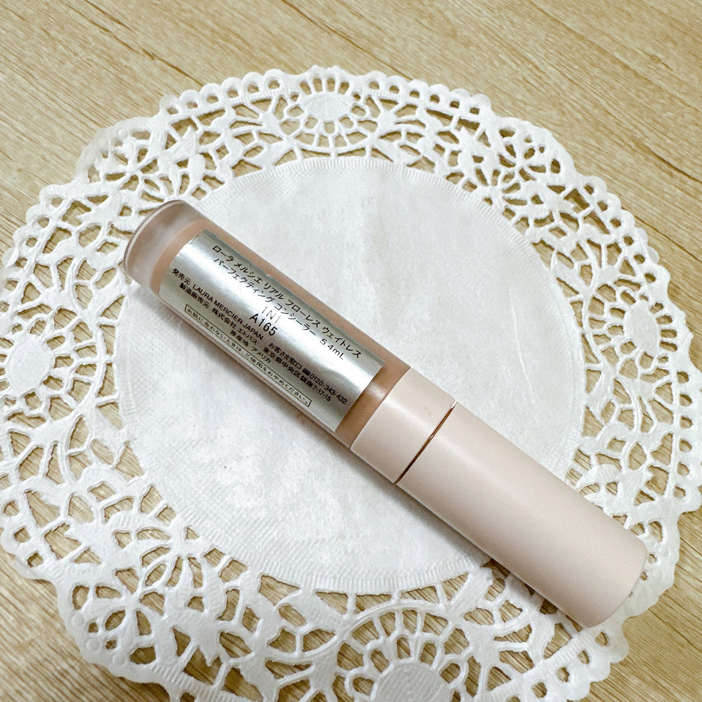 リアル フローレス ウェイトレス パーフェクティング コンシーラー/ローラ メルシエ/リキッドコンシーラーを使ったクチコミ(3枚目)