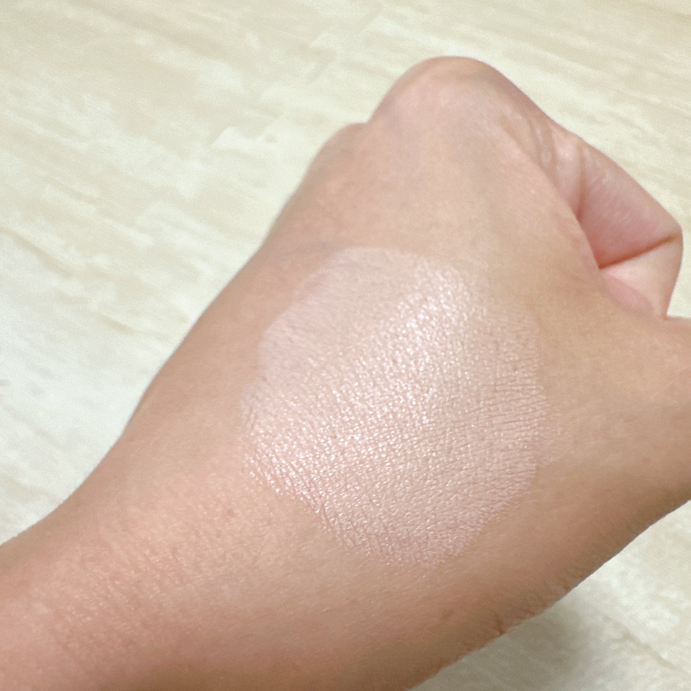 リアル フローレス ウェイトレス パーフェクティング コンシーラー/ローラ メルシエ/リキッドコンシーラーを使ったクチコミ(6枚目)