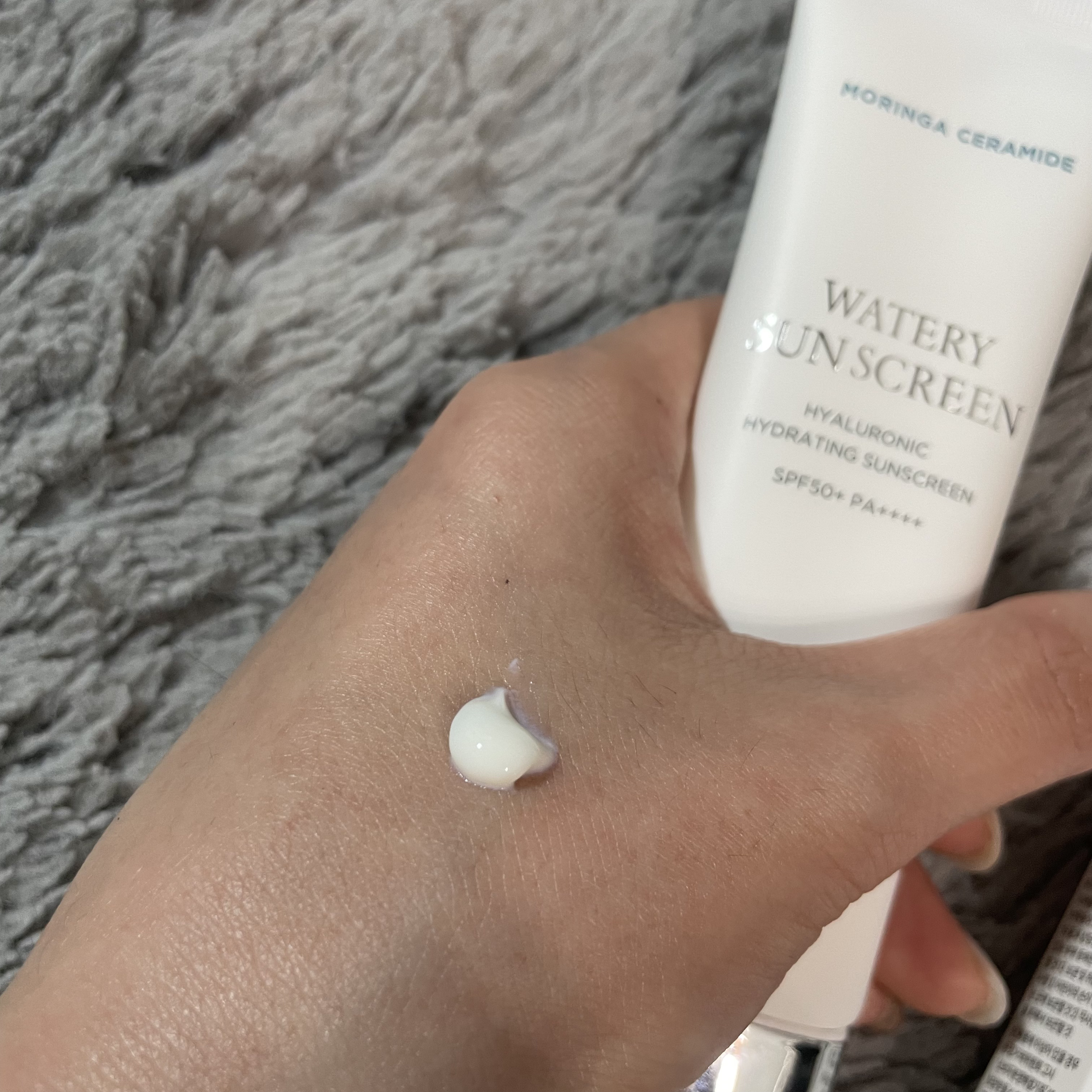 モリンガ セラミド ヒアルロン酸 ハイドレーティング ウォータリー サンスクリーン/heimish/日焼け止めクリームを使ったクチコミ（2枚目）