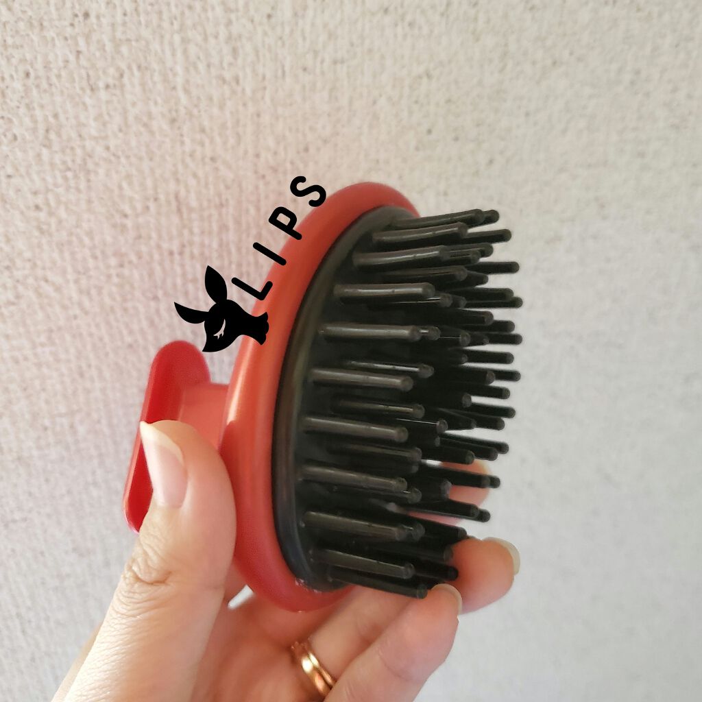 椿 シャンプーブラシ/DAISO/スカルプブラシを使ったクチコミ（1枚目）