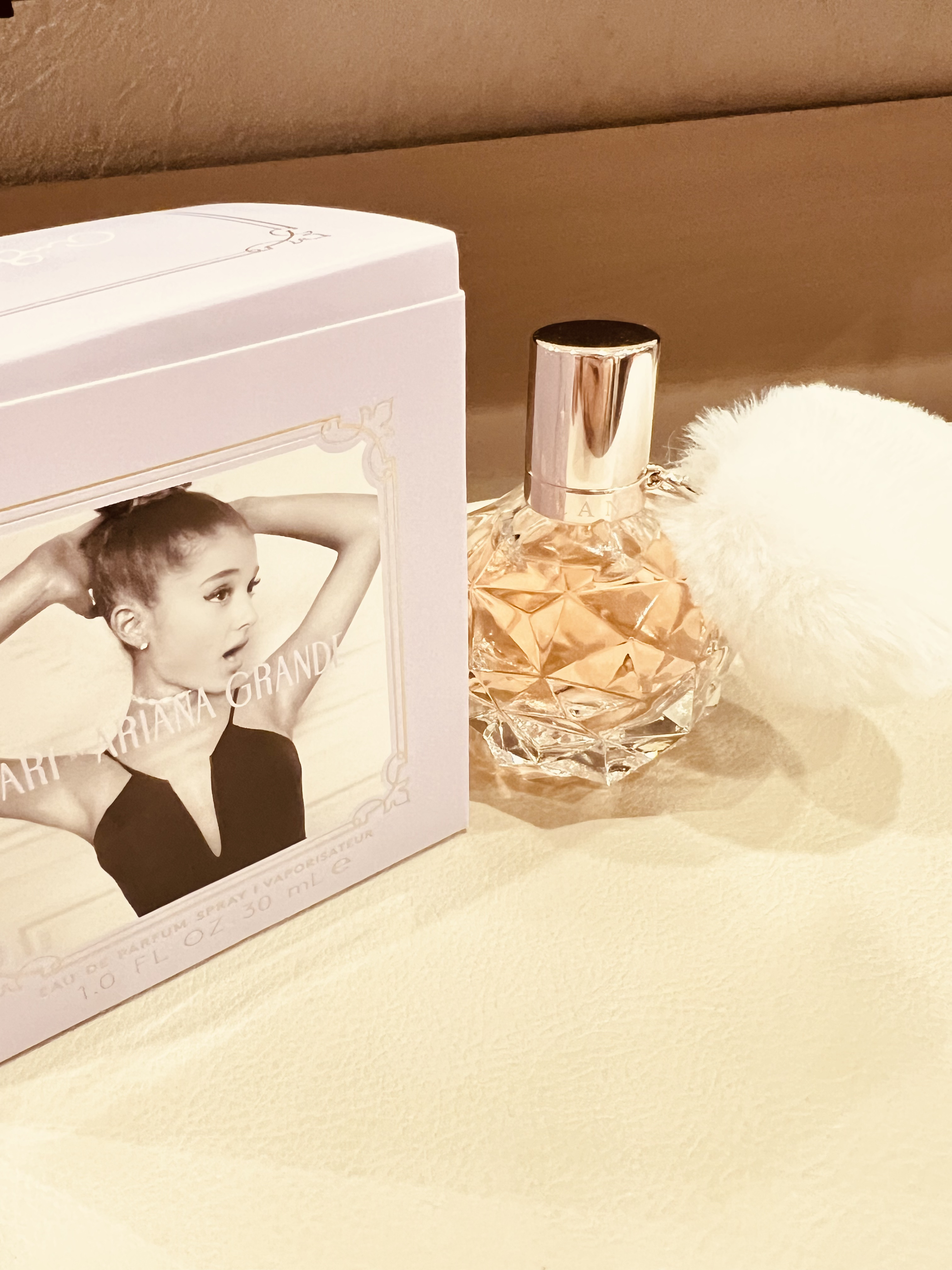 アリ バイ アリアナ・グランデ オードパルファム｜アリアナ・グランデ