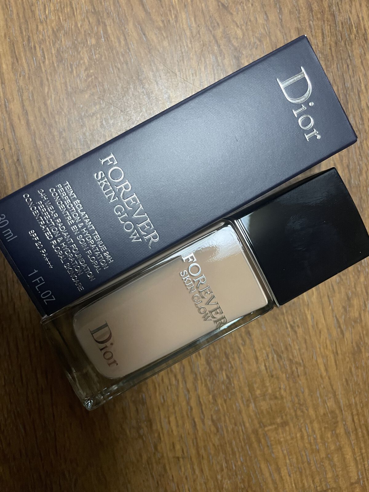 ディオールスキン フォーエヴァー フルイド グロウ/Dior/リキッドファンデーションを使ったクチコミ（1枚目）