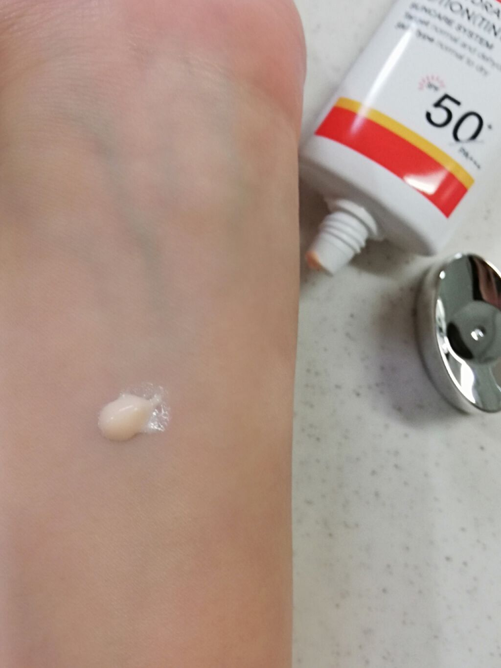 サンスクリーン+モイスト(色付き)<日焼け止め>/DR.WU/日焼け止めローションを使ったクチコミ(3枚目)