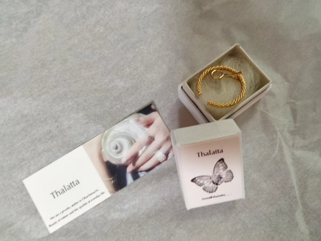 mcgroupakiko on LIPS 「洋服や靴の共有は致しますが、accessoryはまだまだ貸し借..」(1枚目)