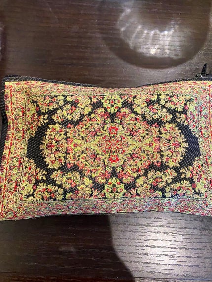 リサ・ラーソン♡クッションファンデマニア on LIPS 「手織りのよォな豪華そぉな#化粧ポーチ友達からプレゼント貰ってイ..」(6枚目)