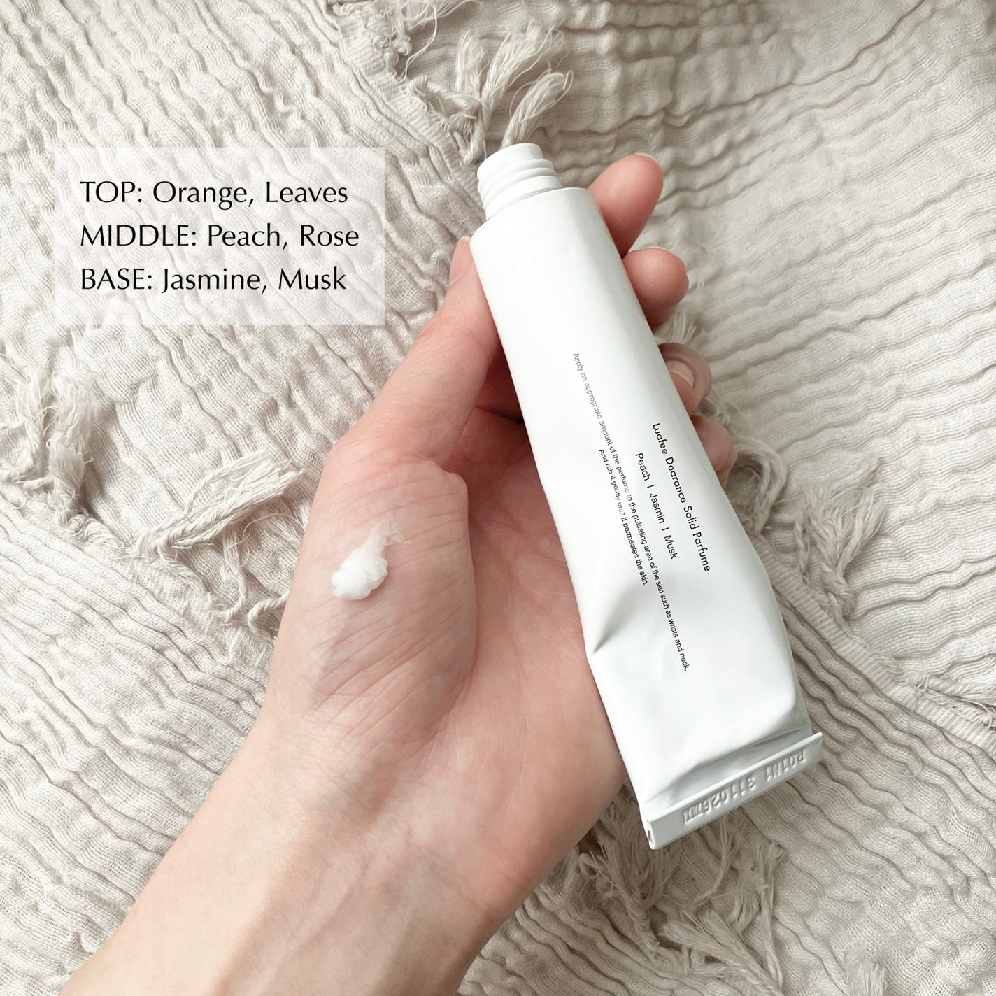 ソリッド パフューム ホワイトアプリコット/LUAFEE/練り香水を使ったクチコミ(2枚目)