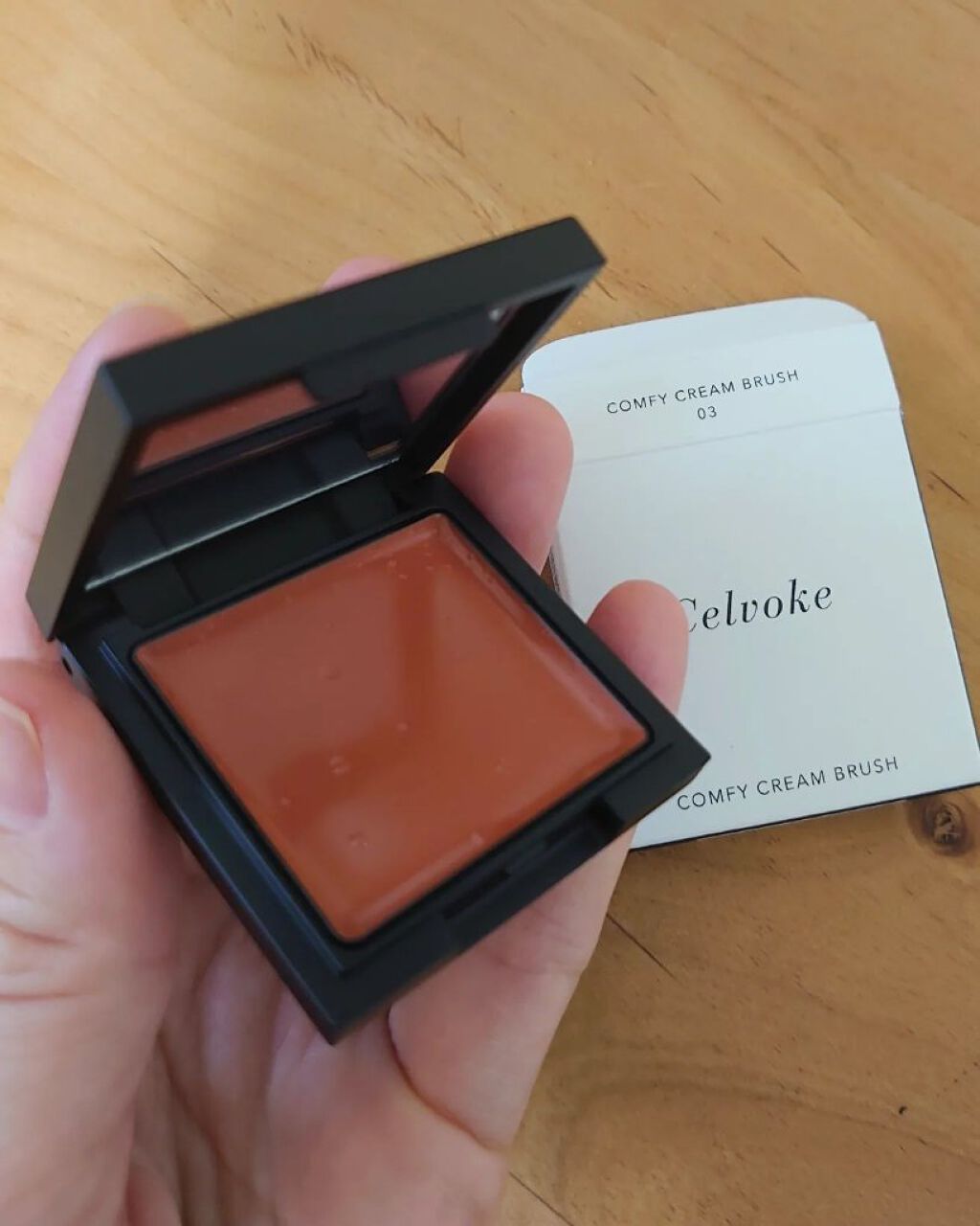 カムフィー クリームブラッシュ 03：ニュアンスブラウン/Celvoke/ジェル・クリームチークを使ったクチコミ（2枚目）
