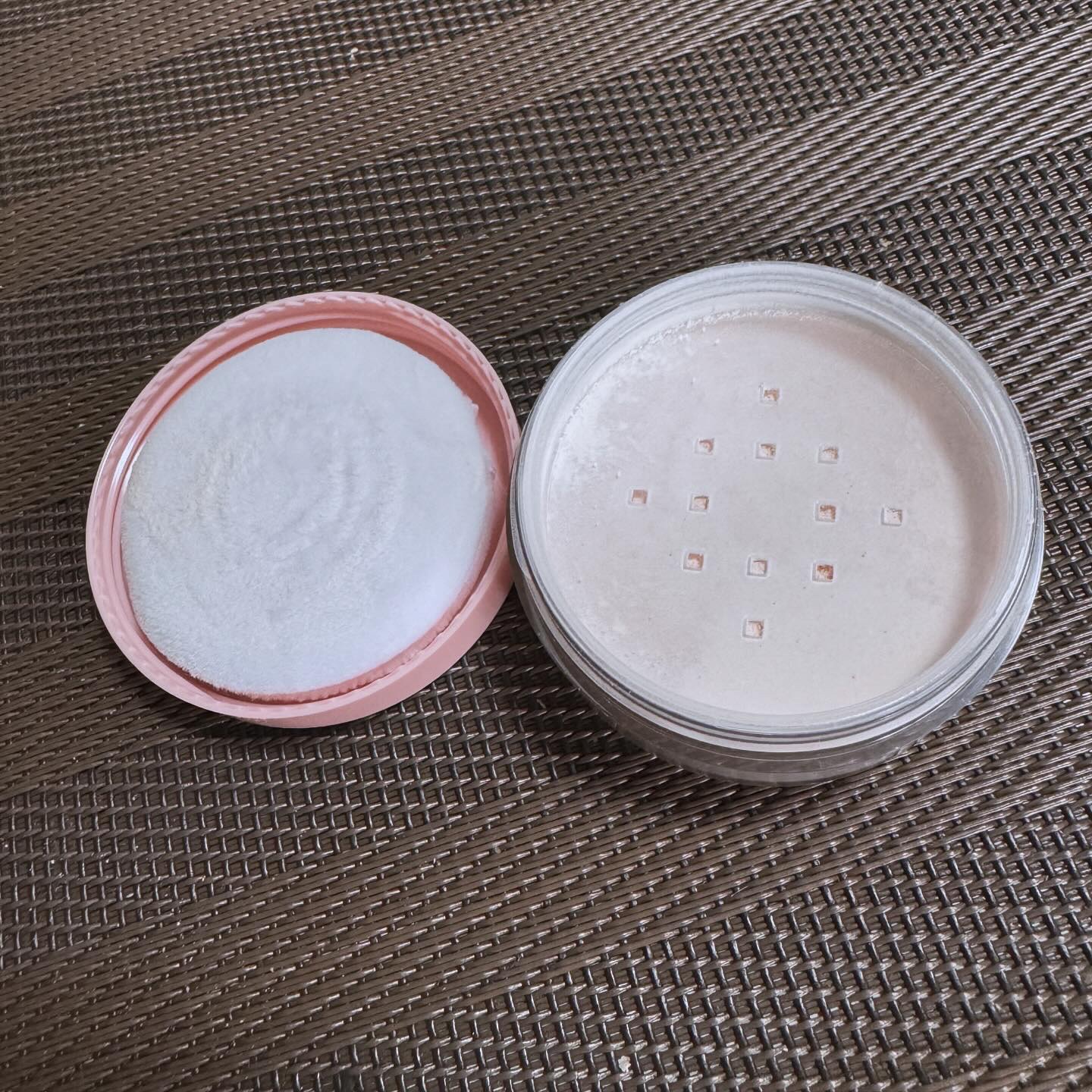 ノーセバムミントブラーパウダー /Vertty/ルースパウダーを使ったクチコミ（3枚目）