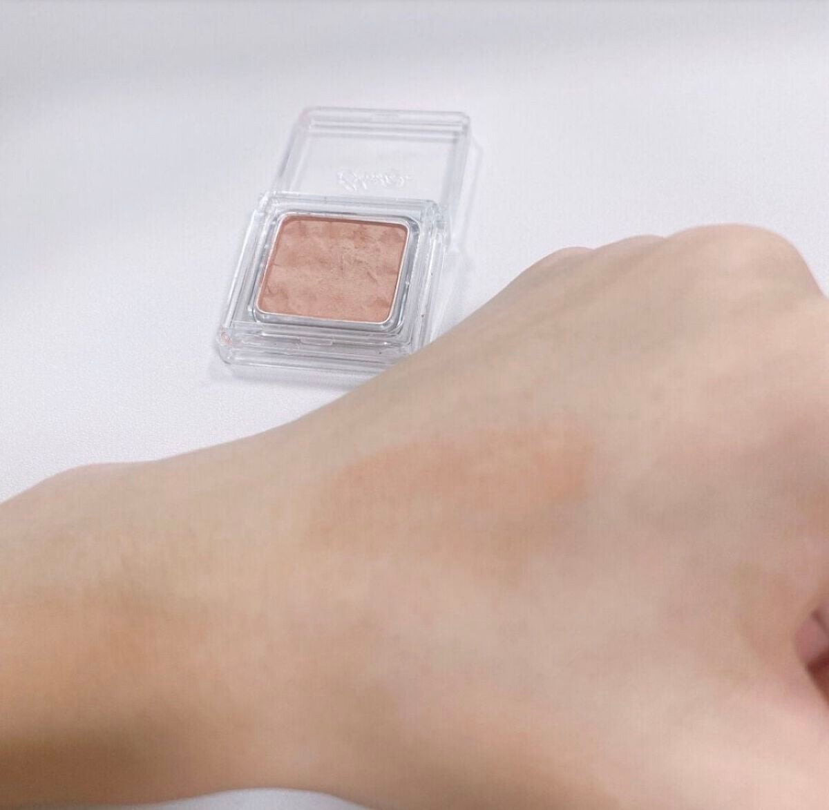 シェード&シャドー/BBIA/単色アイシャドウを使ったクチコミ(3枚目)