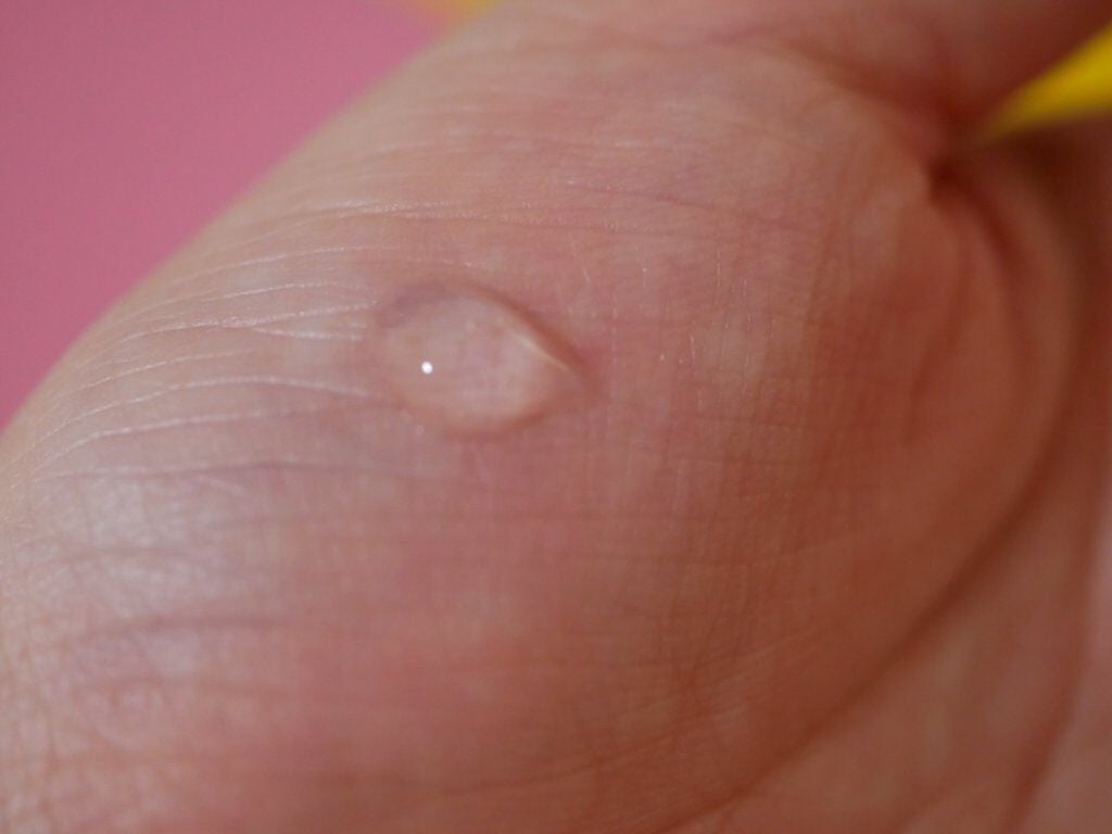 デリケートブライトニングセラム/I'm La Floria(アイム ラ フロリア)/デリケートゾーンケアを使ったクチコミ(2枚目)