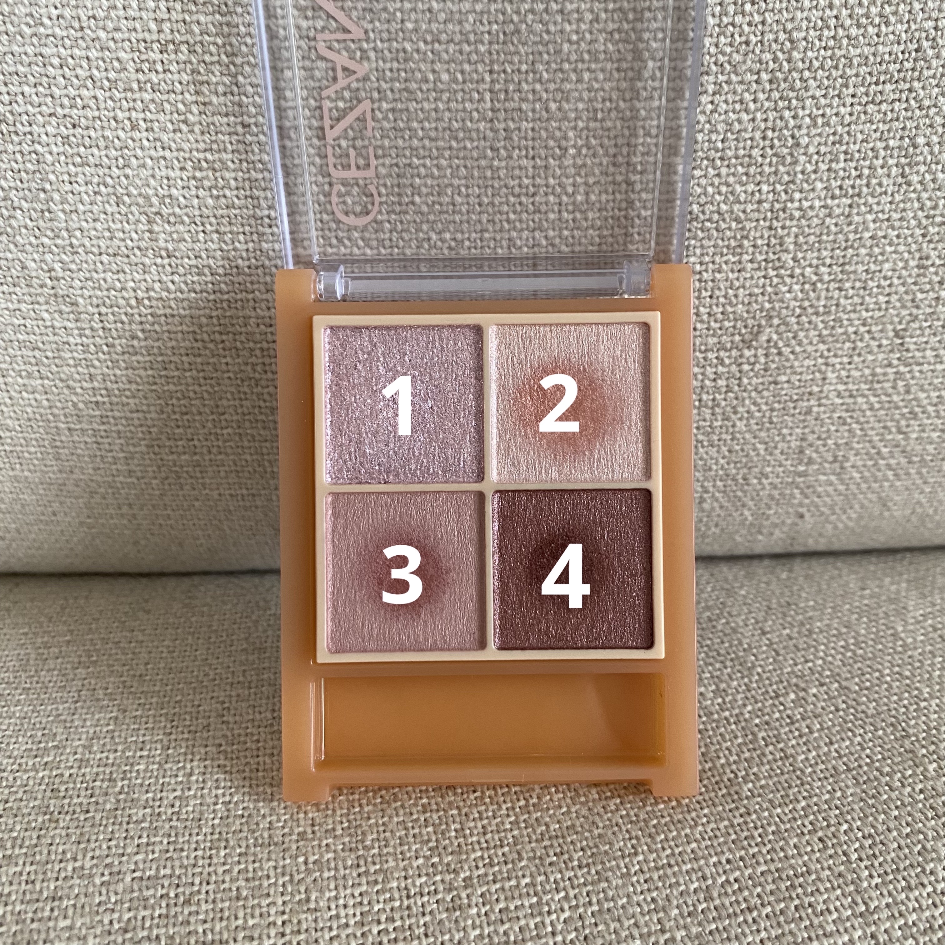 ベージュトーンアイシャドウ/CEZANNE/アイシャドウパレットを使ったクチコミ（3枚目）