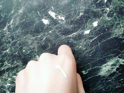 プロディフェンス ホワイトニングUV エッセンス/サンカット®/日焼け止めローションを使ったクチコミ(2枚目)