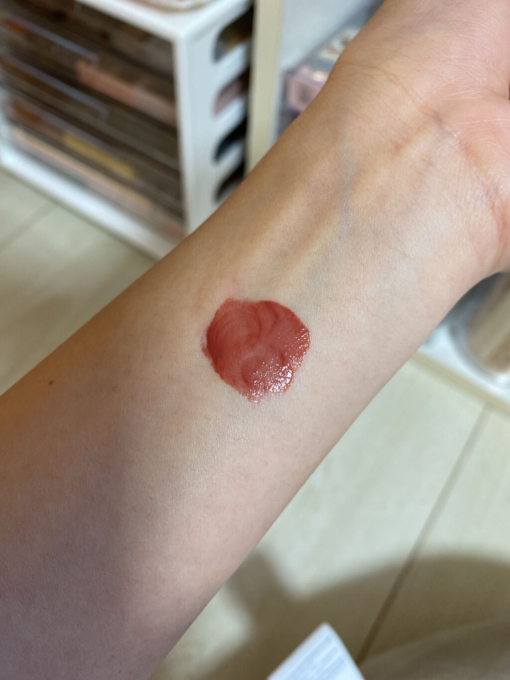 ジューシーラスティングティント/rom&nd/リップティントを使ったクチコミ（2枚目）