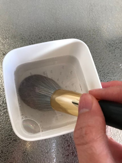 ブラシクリーナースタンド/セリア/その他化粧小物を使ったクチコミ(3枚目)