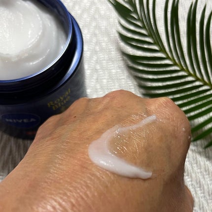 ニベア ロイヤルブルーボディクリーム うるおい密封ケア/ニベア/ボディクリームを使ったクチコミ(2枚目)