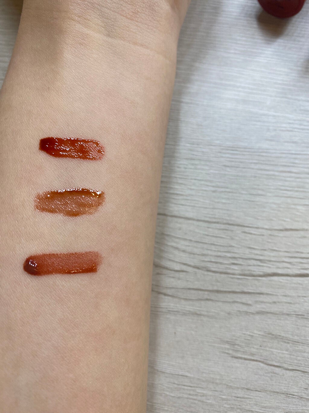 ジューシーラスティングティント/rom&nd/リップティントを使ったクチコミ(2枚目)