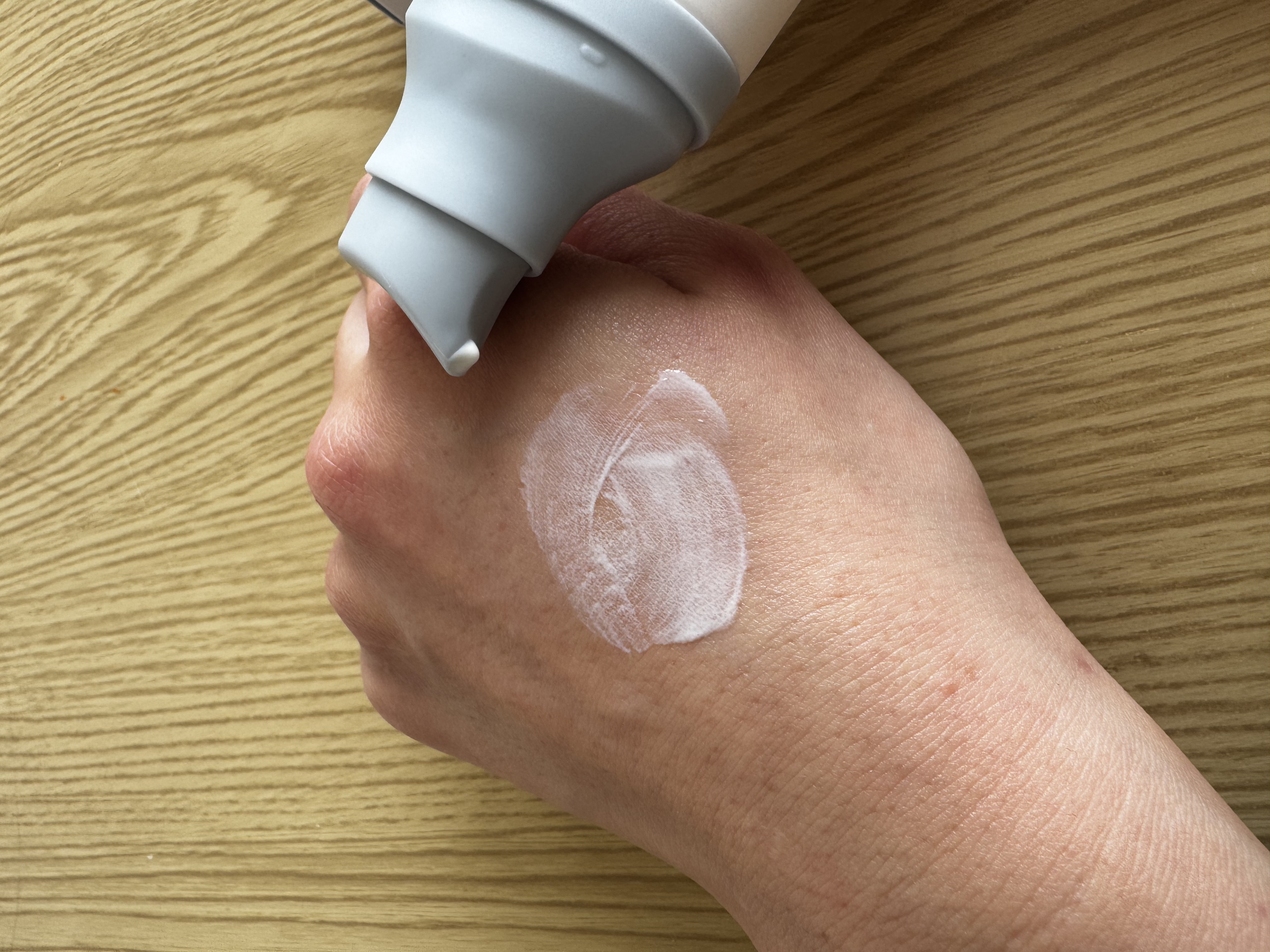 ヒアルーシカ ウォーターフィット サンセラム/SKIN1004/日焼け止めローションを使ったクチコミ（3枚目）