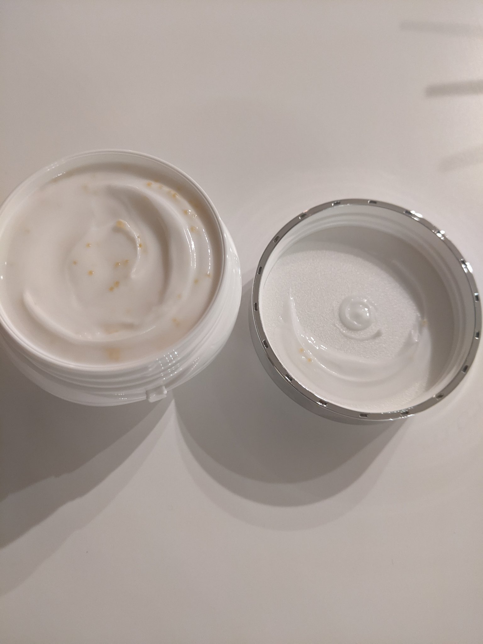 ジルスチュアート  ホワイトフローラル  ハンドクリーム  ディープモイスチュア /JILL STUART/ハンドクリームを使ったクチコミ（2枚目）