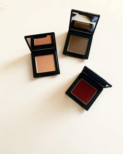 ラズル アイカラー 32 Velvet burgundy/エレガンス ラズル /単色アイシャドウを使ったクチコミ(1枚目)