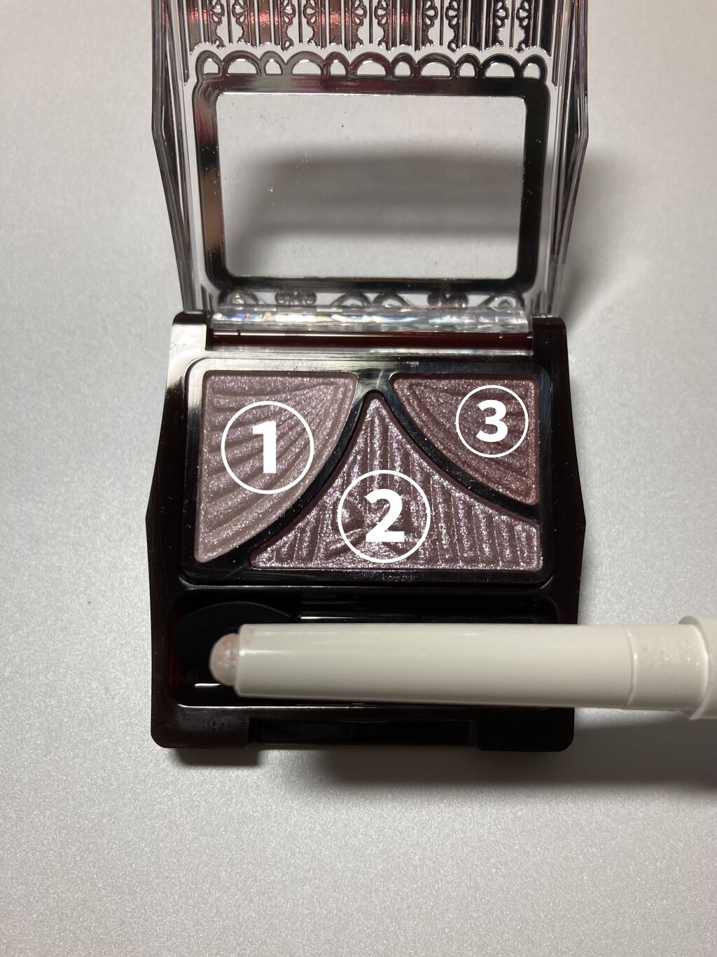 ジューシーピュアアイズ/キャンメイク/アイシャドウパレットを使ったクチコミ（2枚目）