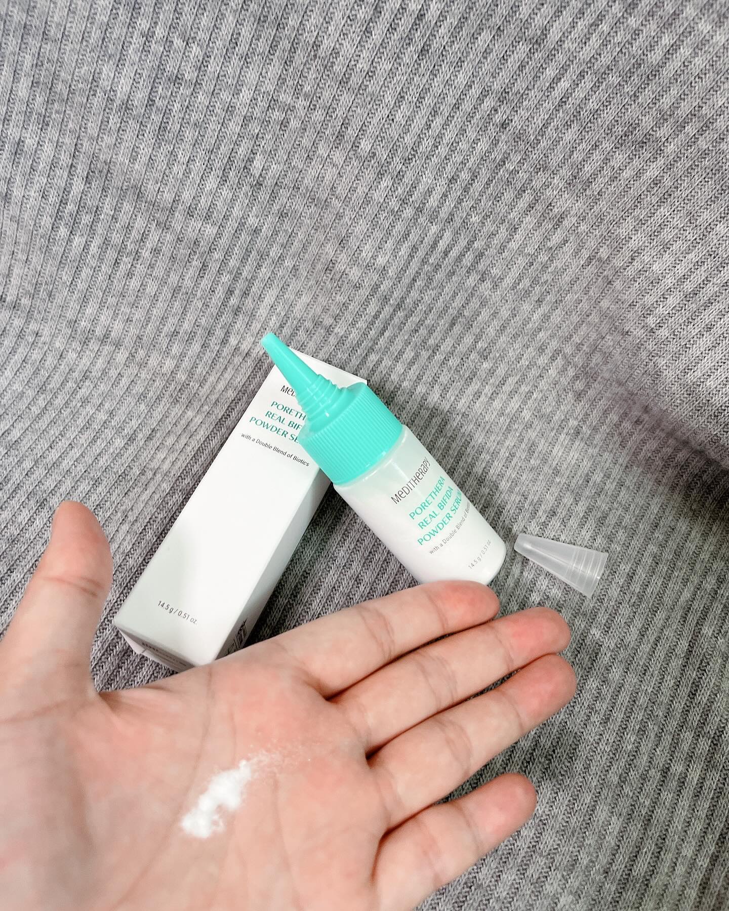 ポアセラリアルビフィダパウダーセラム/MEDITHERAPY/美容液を使ったクチコミ（3枚目）