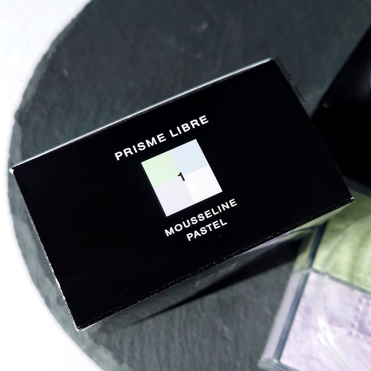 プリズム・リーブル/GIVENCHY/ルースパウダーを使ったクチコミ（2枚目）