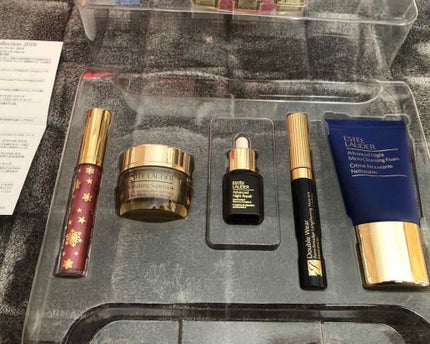 メークアップ コレクション 2018/ESTEE LAUDER/メイクアップキットを使ったクチコミ(3枚目)
