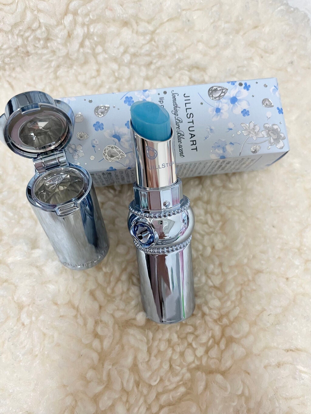 サムシングピュアブルー リップグロウ セラムバーム/JILL STUART/リップバームを使ったクチコミ(2枚目)