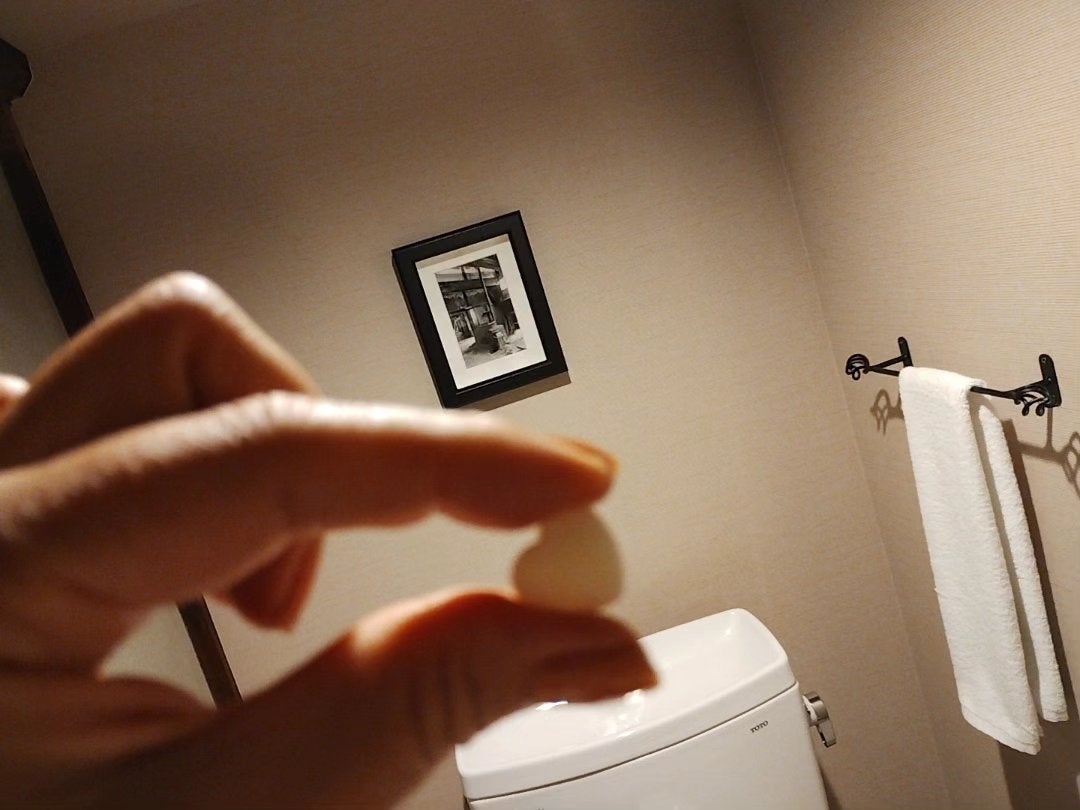 mcgroupakiko on LIPS 「職場や出先での、トイレのスメルエチケット問題。多かれ少なかれ気..」(3枚目)