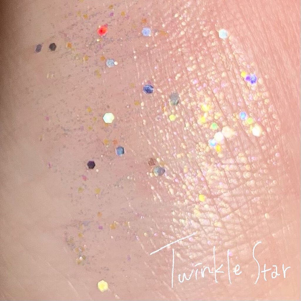 グリッターイルミネーションライナー/CipiCipi/リキッドアイライナーを使ったクチコミ(2枚目)