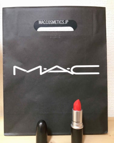 MACのリップ

3連続！！

色はスウィートサクラです😚

赤っぽいピンクでどタイプの色で可愛いです😍