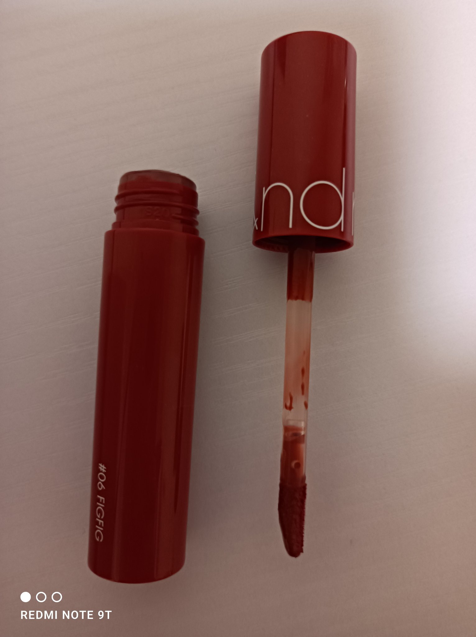 ジューシーラスティングティント 06 フィグフィグ(FIGFIG)/rom&nd/リップティントを使ったクチコミ（2枚目）