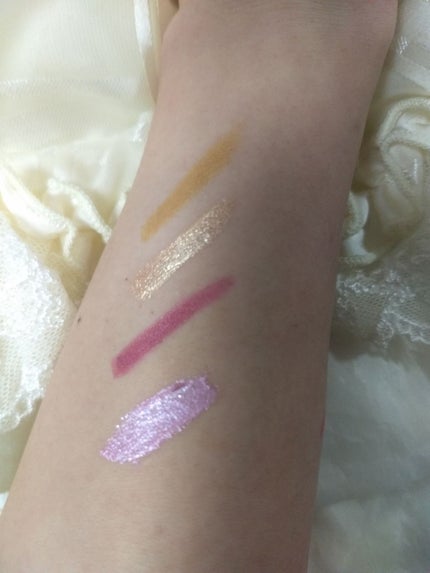 ジューシーアイカラーデュオ/オルビス/スティックアイシャドウを使ったクチコミ(4枚目)