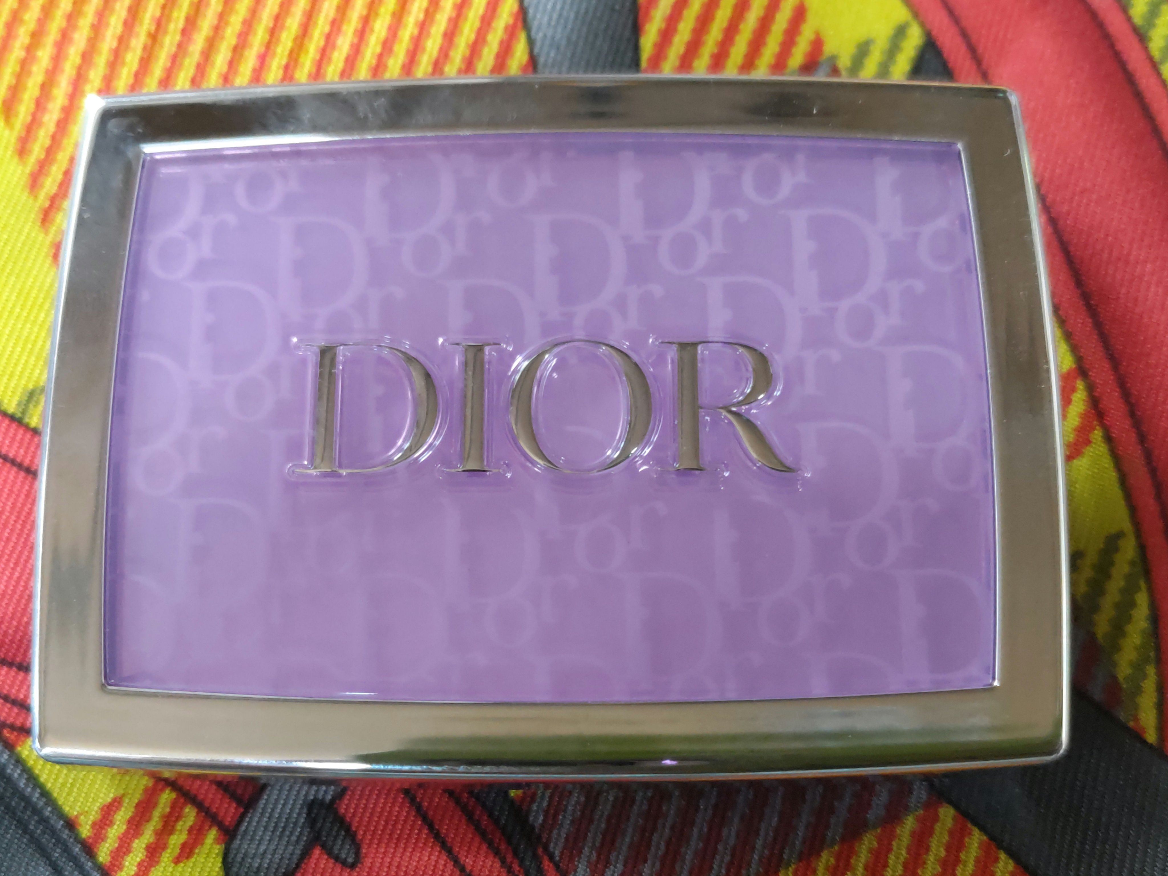 ロージー グロウ 063 ピンク ライラック/Dior/パウダーチークを使ったクチコミ（2枚目）