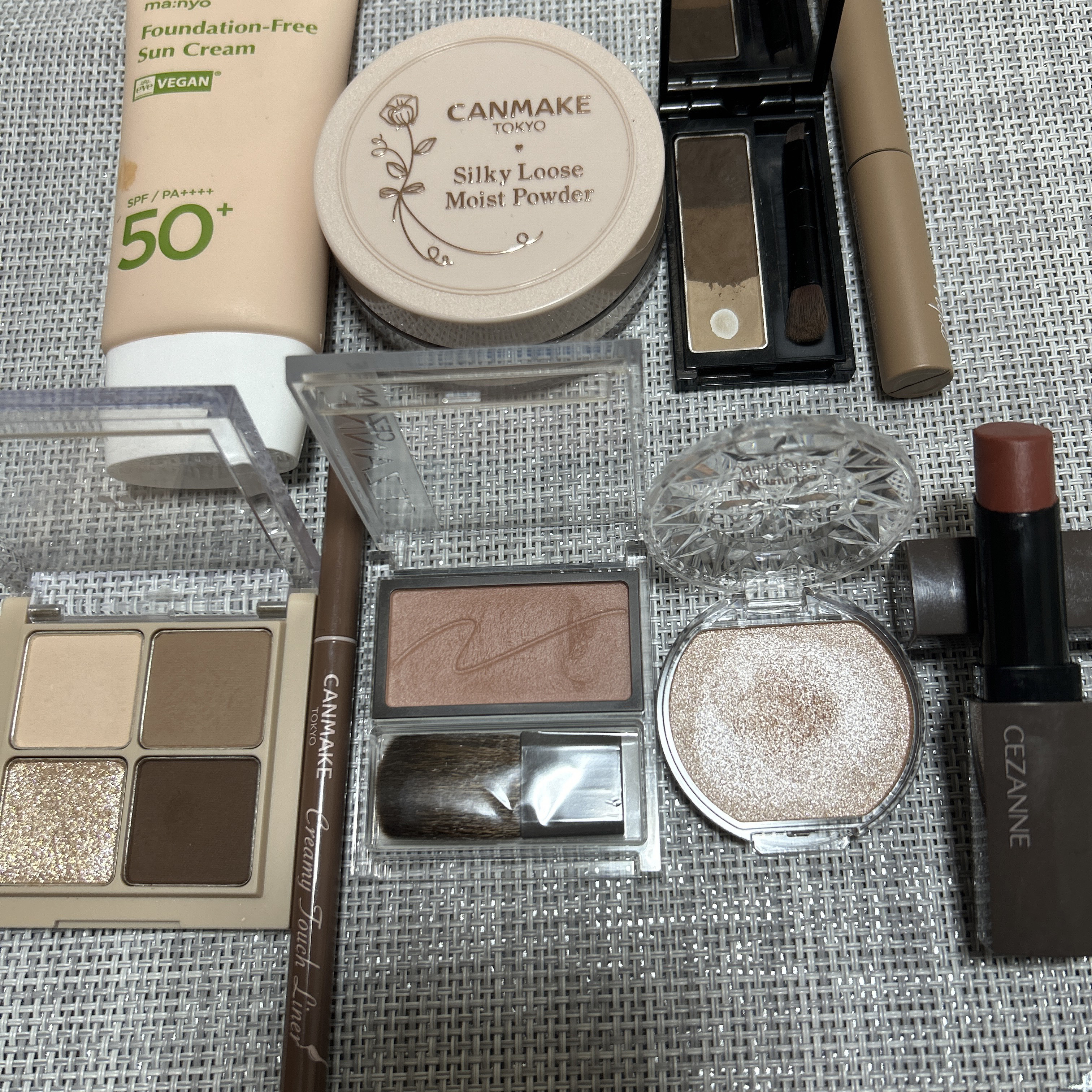 ケイト デザイニングアイブロウ3D/KATE/パウダーアイブロウを使ったクチコミ（2枚目）