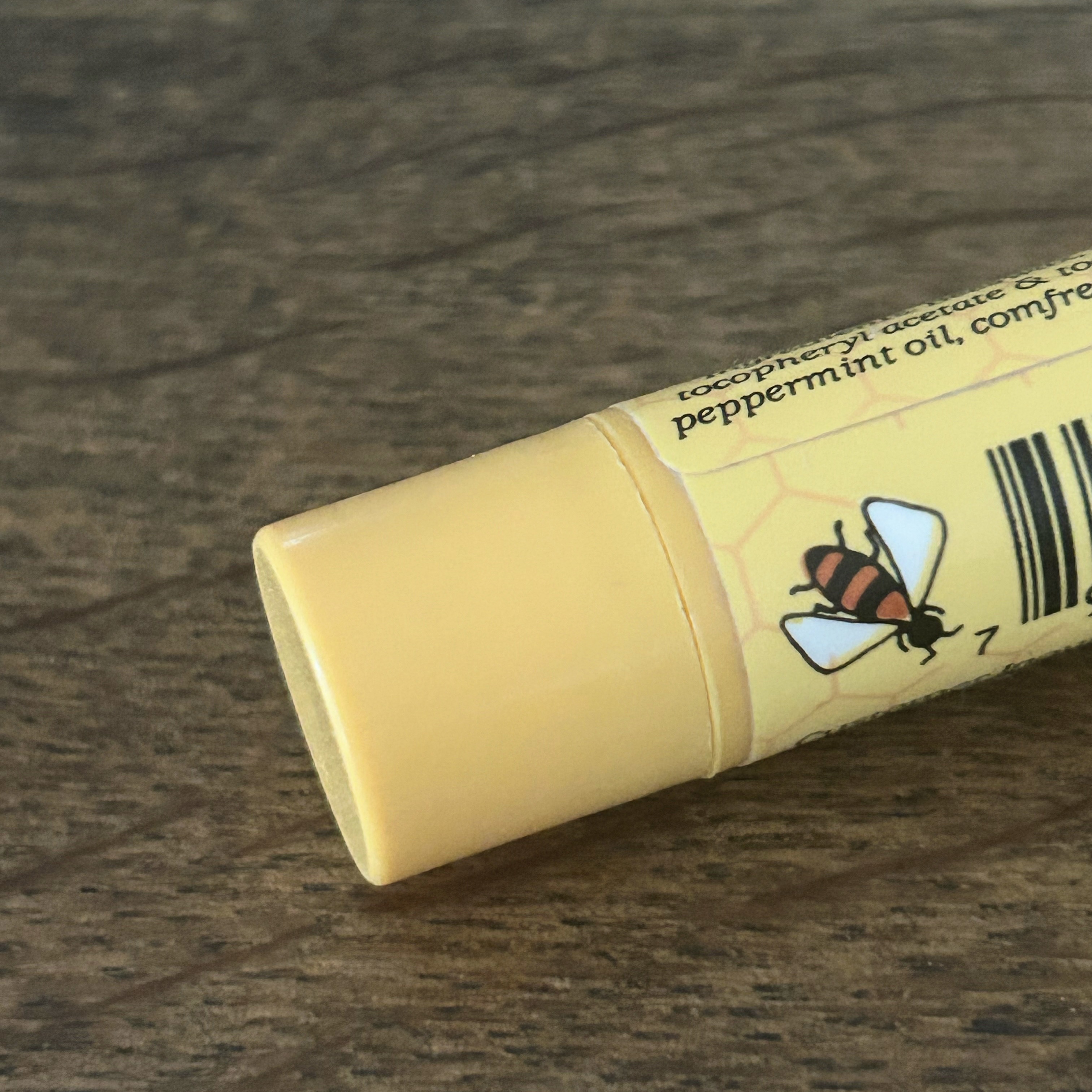 ビーズワックスリップバーム/BURT'S BEES/リップバームを使ったクチコミ（2枚目）